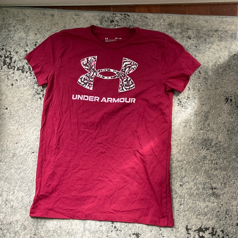 Under Armour Men's Burgundy Graphic Tee